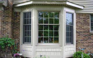Ready-made projects of houses and cottages with a bay window Projects of houses with a bay window and garage